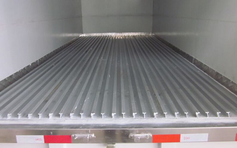 <a href=http://m.latex-foam.cn/lcc/ target=_blank class=infotextkey>冷藏車</a>通風槽,冷藏車地板通風槽圖片