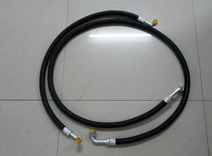 <a href=http://m.latex-foam.cn/lcc/ target=_blank class=infotextkey>冷藏車</a>制冷系統(tǒng)管路圖片